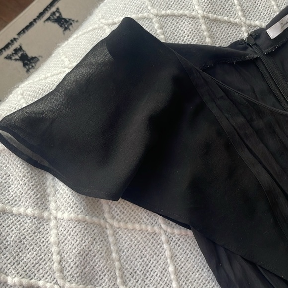 Very cute black lacey Jumpsuit with lining - Picture 4 of 12